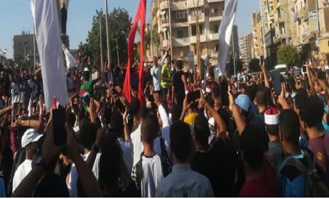 الطلاب يعلنون دعمهم لقرارات الرئيس.. الجامعات: لا للتهجير