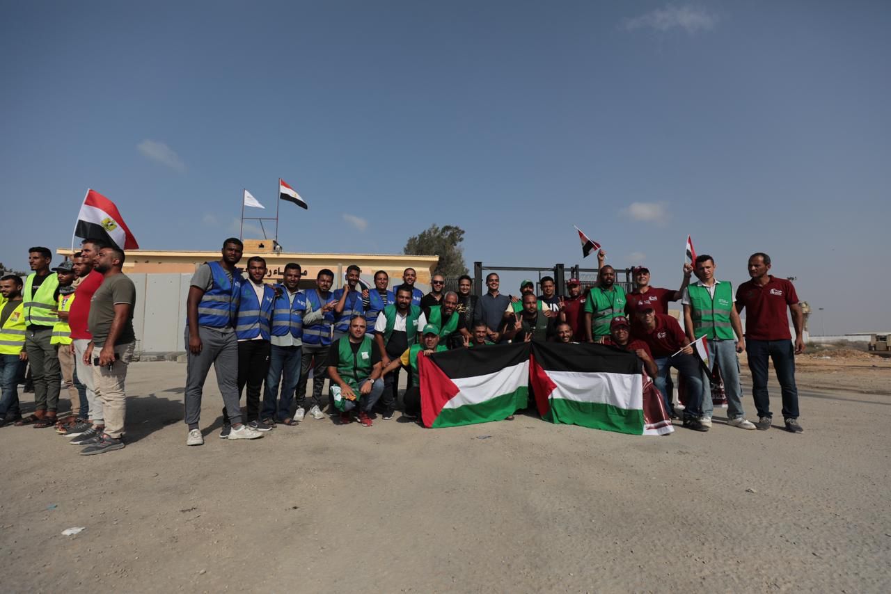 بالفيديو والصور.. قوافل "التحالف الوطني" و"حياة كريمة" تواصل إغاثة الشعب الفلسطيني