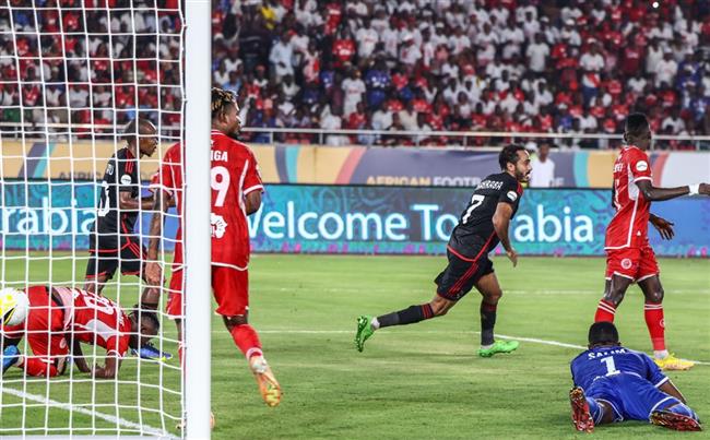 "الكاف" يعلن عن حكم مباراة الأهلي وسيمبا بالقاهرة