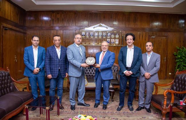 رئيس جامعة طنطا يستقبل وفد لجنة نقابة الصحفيين بالغربية
