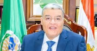 محافظ المنيا يوجه بمتابعة خطة تمهيد ورصف الطرق الرئيسية والأحياء الداخلية