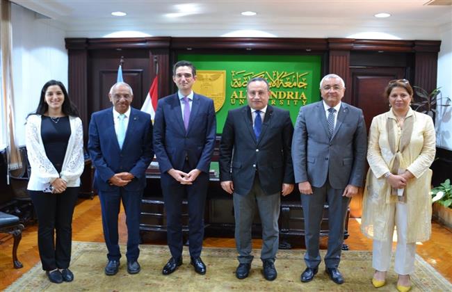 رئيس جامعة الإسكندرية يستقبل الملحق الثقافي الفرنسي بالقاهرة