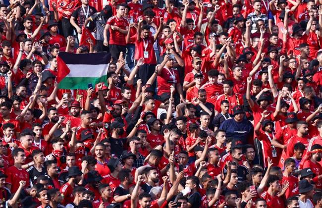 شاهد.. جمهور الأهلي يزلزل استاد القاهرة.. بالدم بالروح..الأقصى مش هيروح