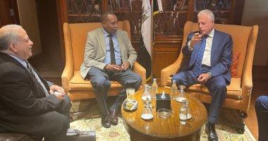 محافظ جنوب سيناء يؤكد أهمية إحياء فكرة مشروع استزراع بذور البنجر بسانت كاترين