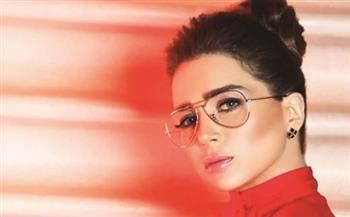 مي عز الدين تنتهي من بروفات أول بطولة مسرحية لها والعرض 30 أكتوبر