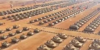 خبير علاقات دولية: تفقد الرئيس السيسي للفرقة الرابعة المدرعة وحهة رسالة مهمة جدا