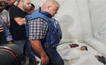  استشهاد زوجة وابنة الصحفي "وائل الدحدوح" جراء القصف الإسرائيلي علي غزة 