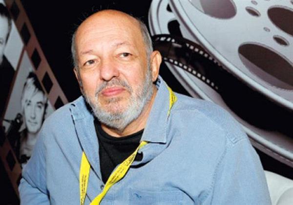 ذكرى ميلاد محمد خان.. مخرج الواقعية