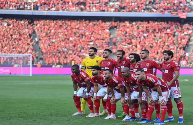 الدوري الإفريقي.. شوبير يكشف مفاجأه في قائمة الأهلي لمباراة صن داونز