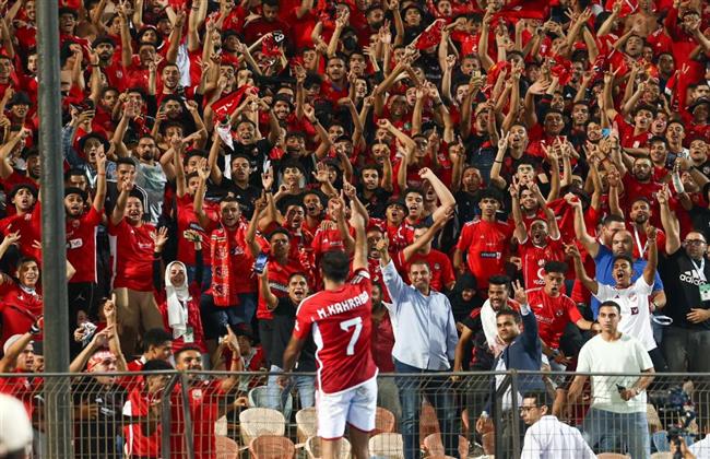 الأهلي يطلب حضور جماهيري كامل في مباراة صن داونز بالقاهرة 