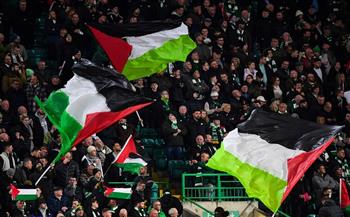   نادي اسكتلندي يرفع العلم الفلسطيني في مباراة أتليتكو مدريد بـ "دوري أبطال أوروبا"