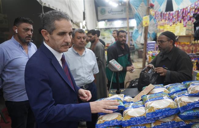جولة ليلية مفاجئة لمحافظ الغربية على الأسواق والمنافذ التجارية 