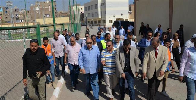 محافظ أسيوط يتفقد أعمال إحلال وتجديد مركز شباب منفلوط 