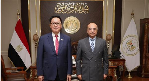 وزير العدل يستقبل سفير جمهورية كازاخستان بالقاهرة
