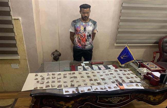 مباحث القاهرة تضبط عاطلا بحوزته كمية من مخدري الفودو والحشيش قبل ترويجها بالعاصمة