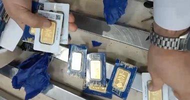 جمارك مطار القاهرة تضبط كروت فيزا وشيش إلكترونية وسبائك