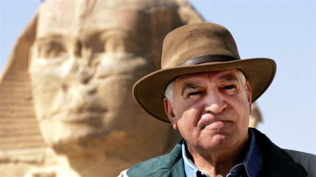 زاهي حواس يعلن تضامنه مع أهل غزة