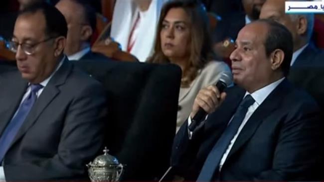 الرئيس السيسي للمصنعين: العبرة مش بالمجالس.. العبرة بالإرادة