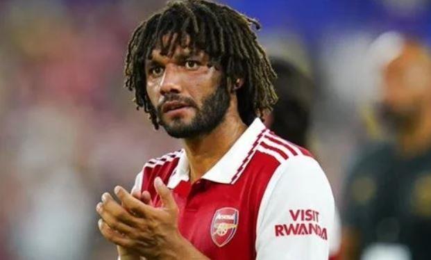 الدوري الإنجليزي.. محمد النني على مقاعد بدلاء آرسنال أمام شيفيلد