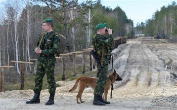   إدارة الحدود البيلاروسية: العثور على جثتي مهاجرين بالقرب من الحدود مع لاتفيا