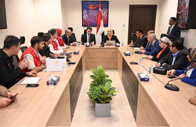 "القباج" تستقبل الوفد التركي لبحث التعاون في إيصال الخدمات الإغاثية لـ قطاع غزة