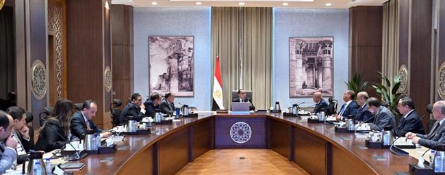 رئيس الوزراء يتابع جهود تبسيط إجراءات الإفراج الجمركي عن البضائع بالموانئ