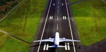 أغرب وفاة لـ سيدة.. صدمتها طائرة أثناء عملها