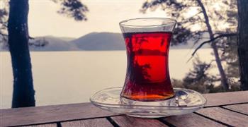   دراسة: تناول كوب من الشاى يقلل من خطر الإصابة بمرض السكر والسرطان 