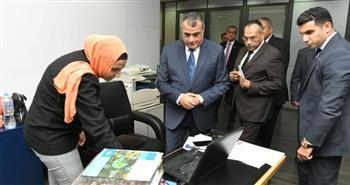 وزير الإنتاج الحربي يزور مركز التميز العلمي والتكنولوجي 