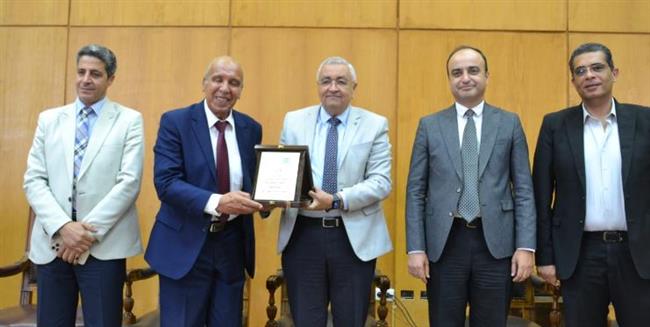 ندوة تثقيفية احتفالاً بالذكرى الـ50 لانتصارات أكتوبر فى هندسة الإسكندرية 