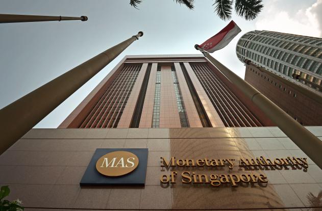 بسبب مخاطر التضخم.. "المركزي السنغافوري" يحذر من استمرار ارتفاع أسعار الفائدة العالمية