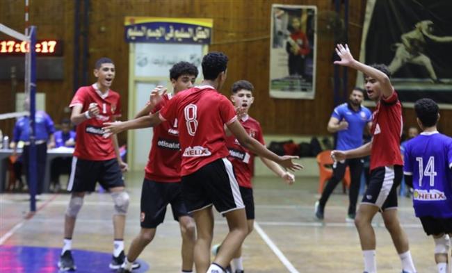 بالصور .. شباب الأهلي 15 سنة يتوجون ببطولة طائرة القاهرة