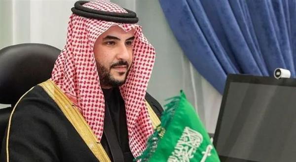 وزير الدفاع السعودي يصل إلى واشنطن في زيارةٍ رسمية