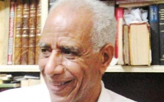 مكتبة الإسكندرية تهنئ الشاعر الكبير "حسن طلب"