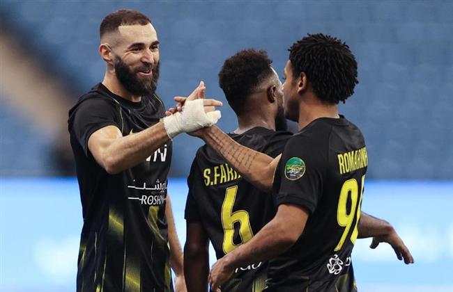بنزيما يقود "النمور" لربع نهائي كأس خادم الحرمين عقب فوزه على الفيحاء 3-0