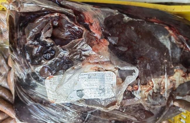 ضبط 165 كجم لحوم فاسدة ومخبز تصرف فى 15 شيكارة دقيق بلدى وتحرير 40 محضر متنوع
