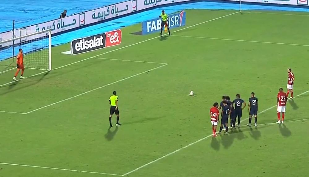 الأهلي ينهي الشوط الأول متقدما علي إنبي بهدف علي معلول