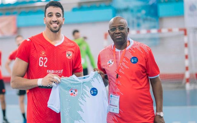 محمد مجدي يفوز بجائزة أفضل لاعب في مباراة الأهلي ونزيكو الكاميروني