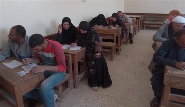 محافظ المنيا: فتح 30 فصلا لمحو الأمية بمركز ديرمواس خلال سبتمبر الماضي
