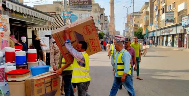 الوحدات المحلية بالبحيرة تنفذ حملات يومية لرفع الاشغالات 