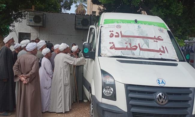 الكشف على 1050 مواطن فى قافلة طبية بقرية الحلفاية مركز نجع حمادي