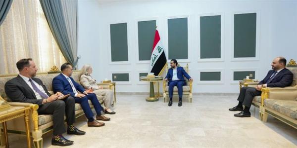 رئيس "النواب العراقي" والسفيرة الأمريكية لدى بغداد يبحثان تعزيز التعاون الثنائي