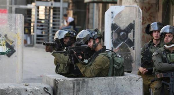 الاحتلال الإسرائيلي يعتدي على جنازة شهيد فلسطيني في "نابلس" ويُهاجم الصحفيين لمنعهم من التغطية