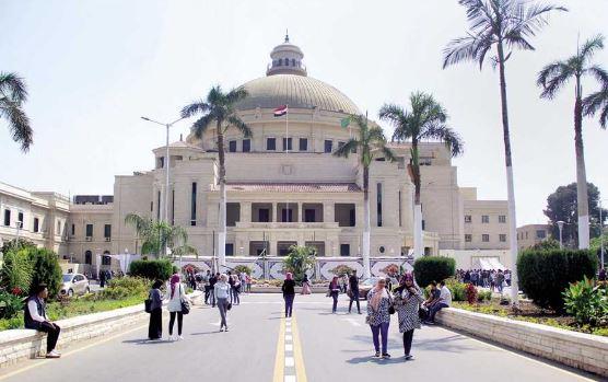 مركز جامعة القاهرة للغات والترجمة يحتفل باليوم العالمي للترجمة