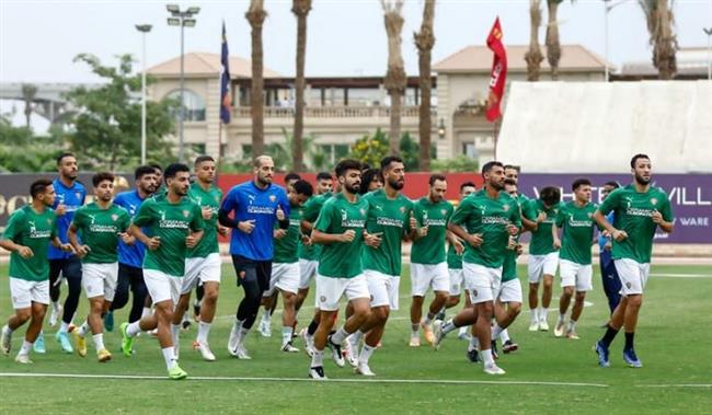 القندوسى يقود هجوم سيراميكا أمام فاركو فى الدوري
