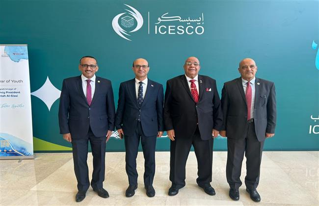 رئيس جامعة أسيوط يشارك في احتفالية إطلاق "عام الإيسيسكو للشباب"