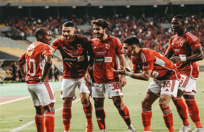 الدوري المصري.. بيرسي تاو يقود الأهلي للفوز على الإسماعيلي 3-1