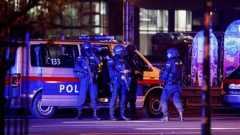   مسلحون يطلقون النار في وسط فيينا بالنمسا ويصيبون 4 أشخاص