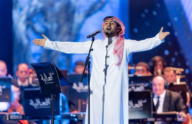 فؤاد عبدالواحد يبدع في "أمسية العالية" على مسرح أبو بكر سالم