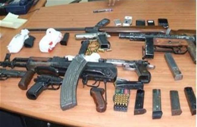 مباحث القاهرة تضبط عاملا بحوزته 3 أسلحة نارية وكمية من الذخيرة 